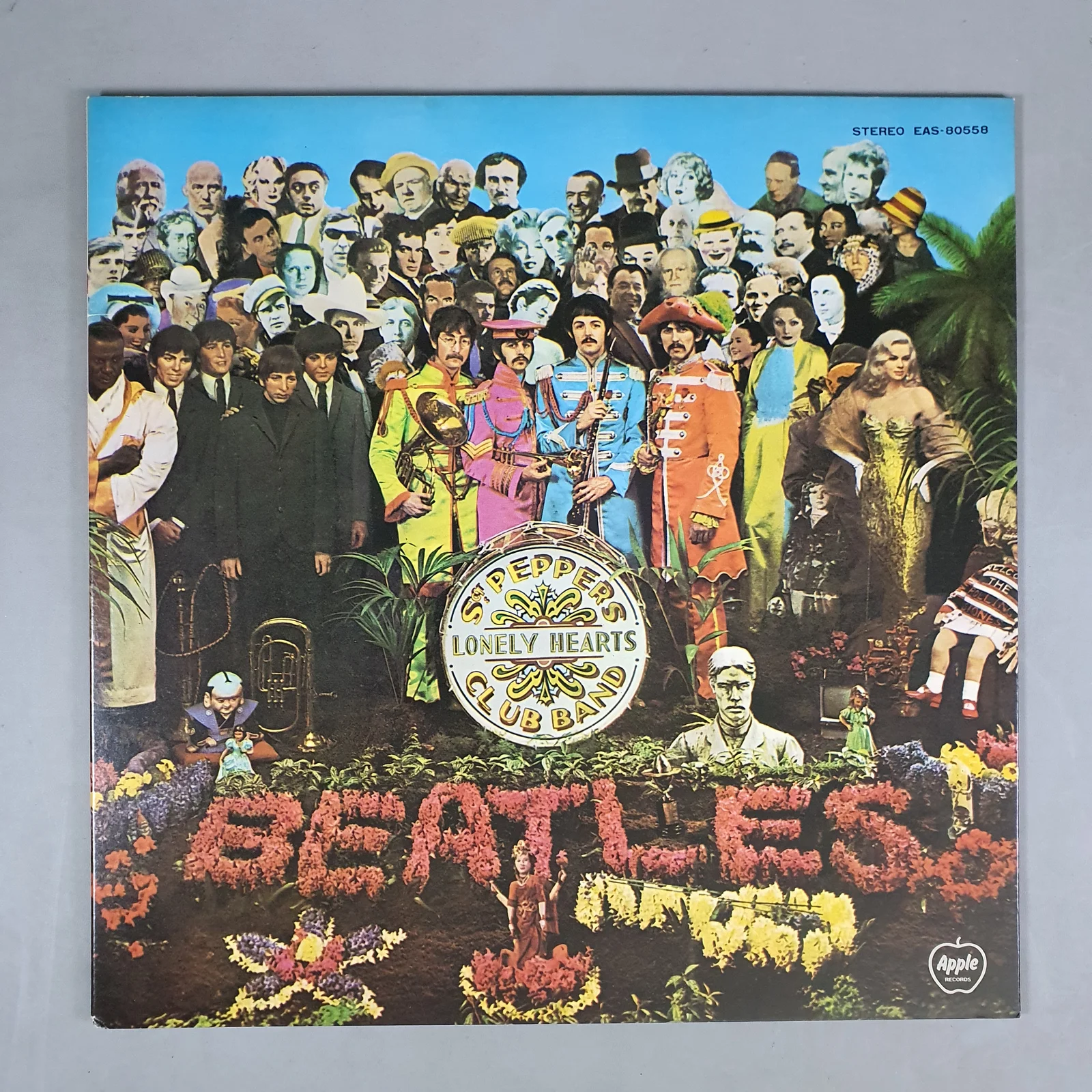 The Beatles - Sgt. Pepper's Lonely Hearts Club Band = サージェント・ペパーズ・ロンリー・ハーツ・クラブ・バンド